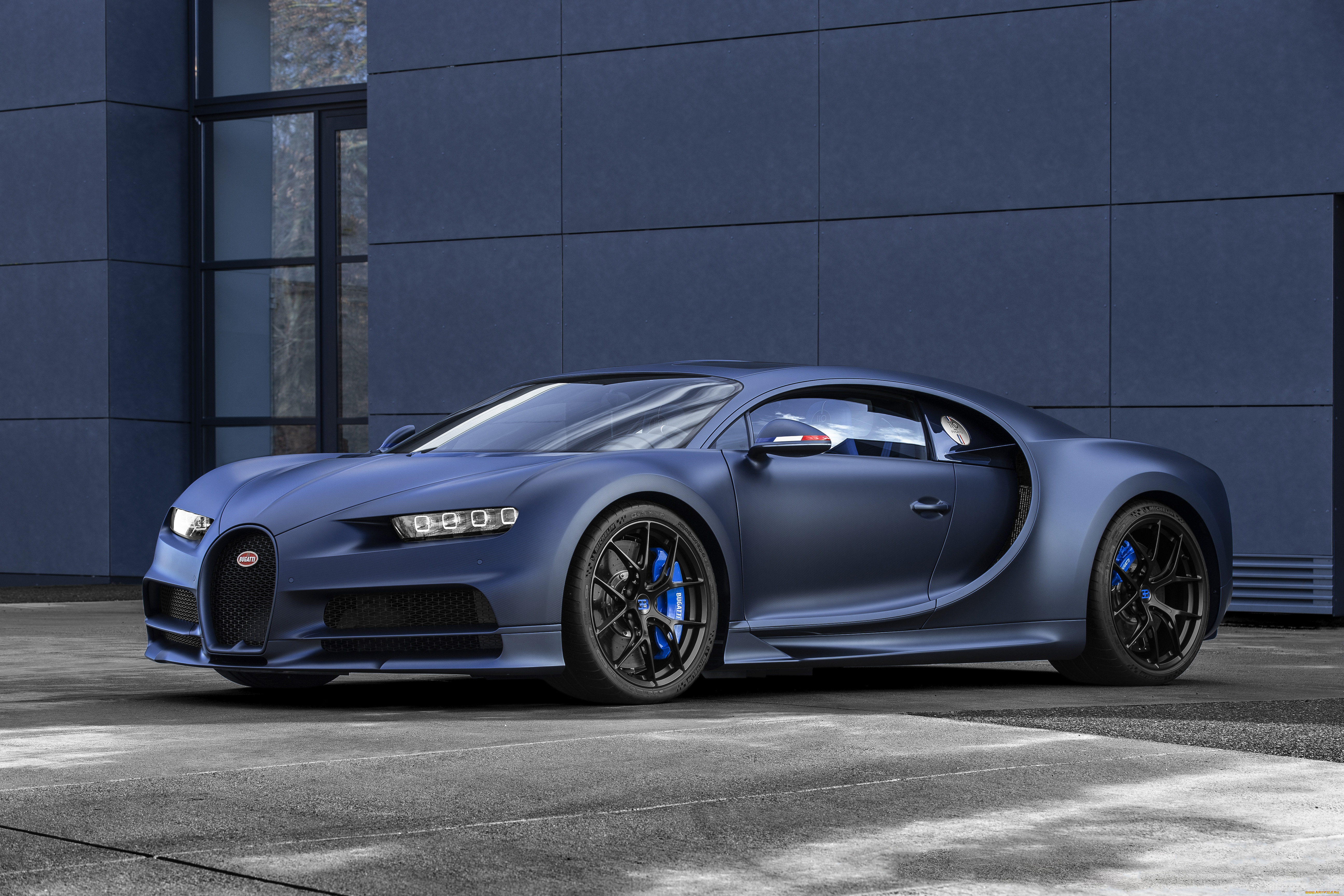 Bugatti edition. Бугатти ЧИРОН. Спорткар Бугатти ЧИРОН. Bugatti Chiron Sport 2019. Bugatti Chiron Sport 110.